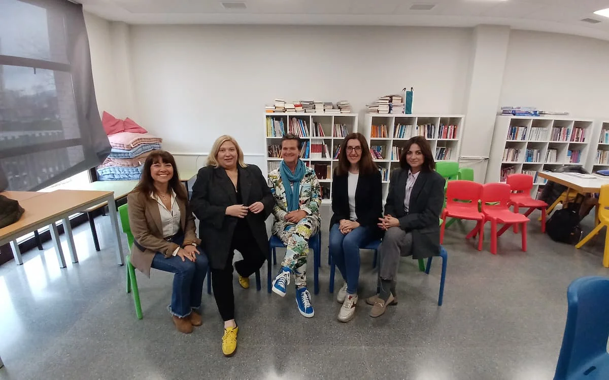 Mujeres al Timón y Florida reman juntas para crear referentes entre las más jóvenes