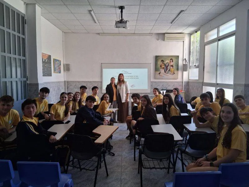 Mujeres al Timón lleva al aula el valor del talento, la actitud y el compromiso